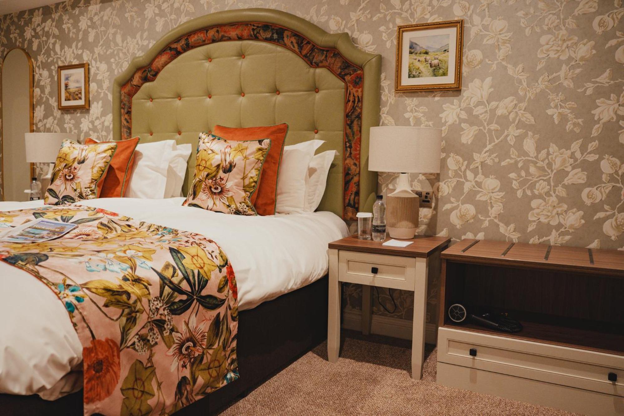 The Golden Fleece Hotel, Thirsk, North Yorkshire Екстер'єр фото
