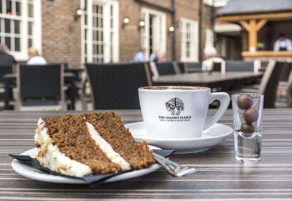 The Golden Fleece Hotel, Thirsk, North Yorkshire Екстер'єр фото