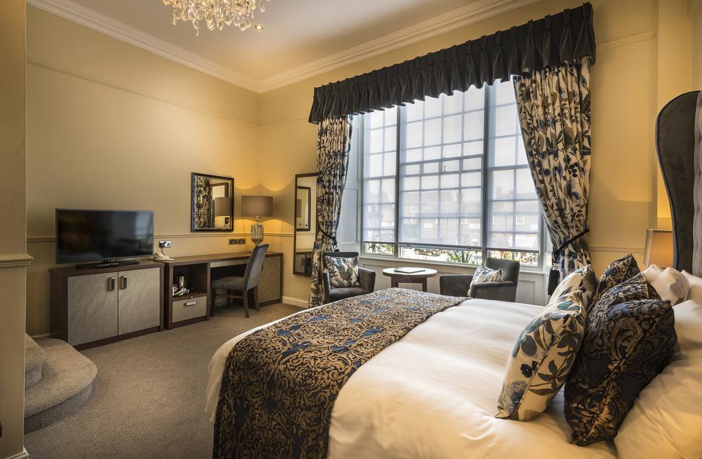The Golden Fleece Hotel, Thirsk, North Yorkshire Екстер'єр фото