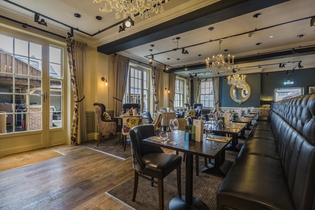 The Golden Fleece Hotel, Thirsk, North Yorkshire Екстер'єр фото