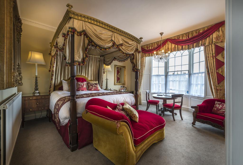 The Golden Fleece Hotel, Thirsk, North Yorkshire Екстер'єр фото