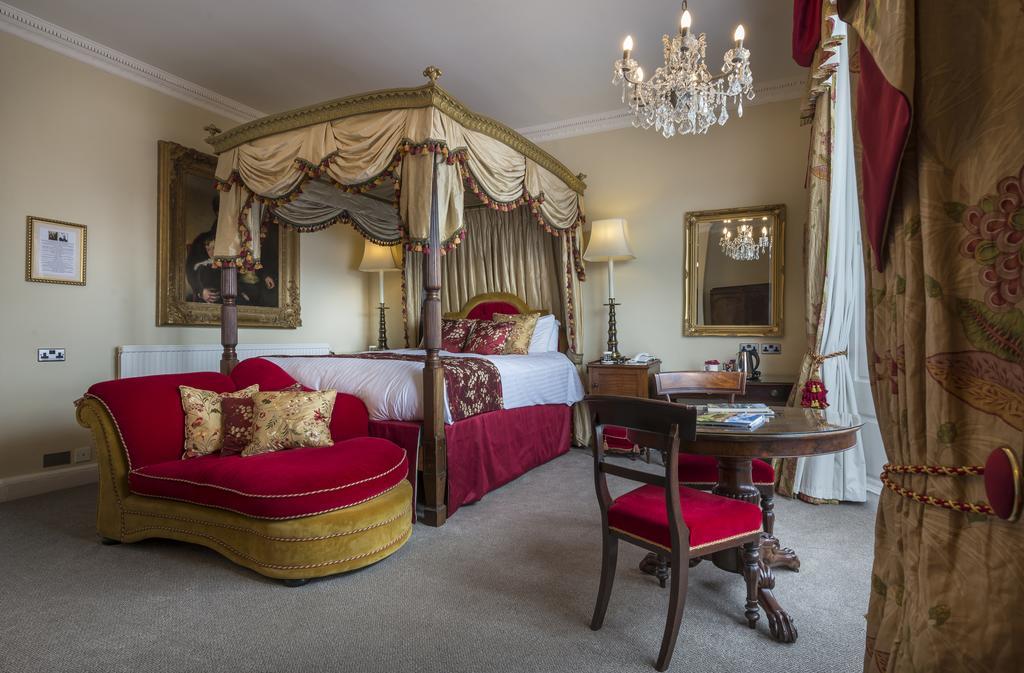 The Golden Fleece Hotel, Thirsk, North Yorkshire Екстер'єр фото