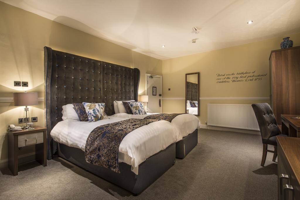 The Golden Fleece Hotel, Thirsk, North Yorkshire Екстер'єр фото