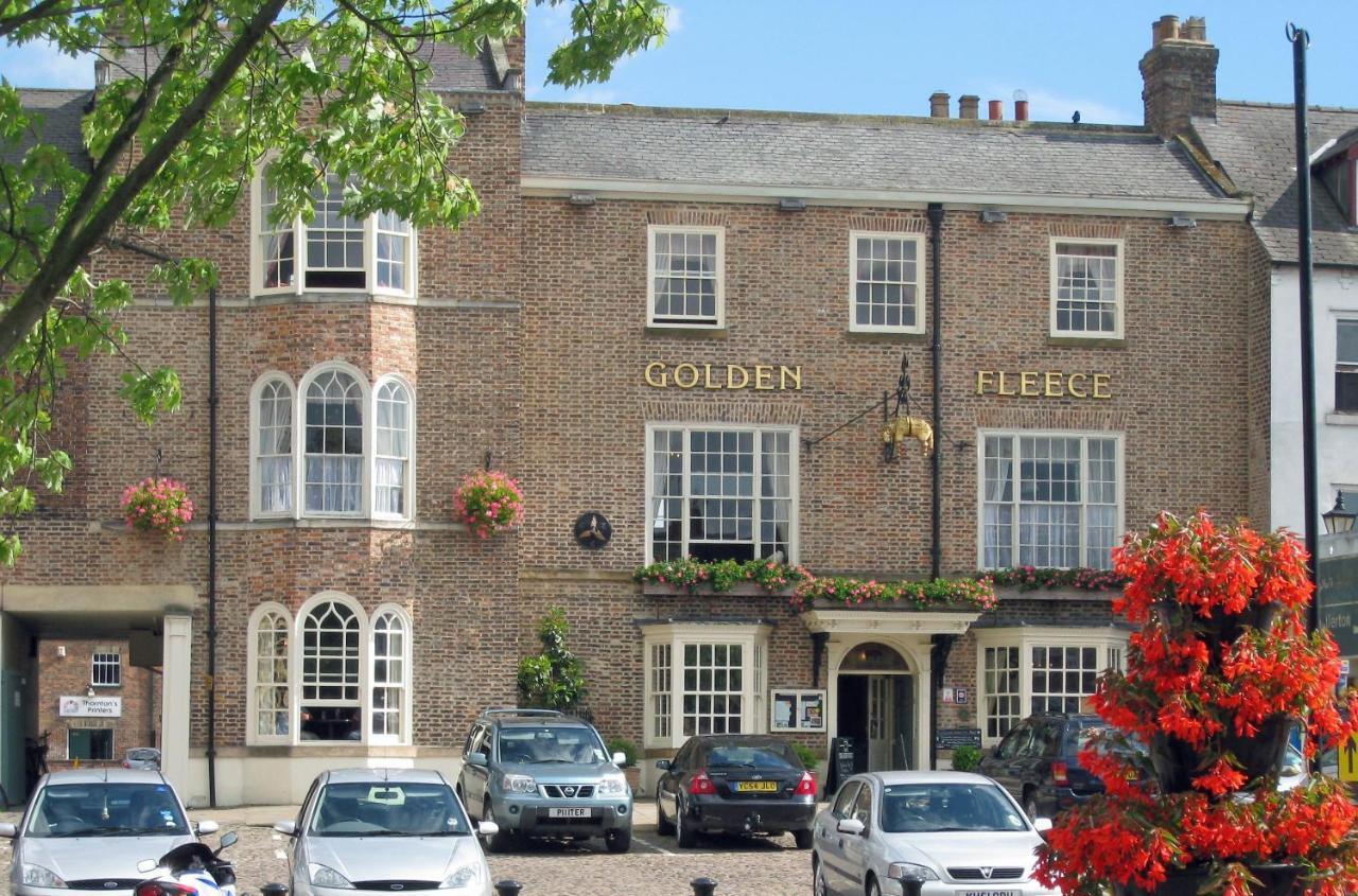The Golden Fleece Hotel, Thirsk, North Yorkshire Екстер'єр фото